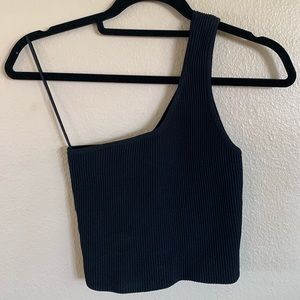 Super cute one shoulder top by Kendal & Kylie